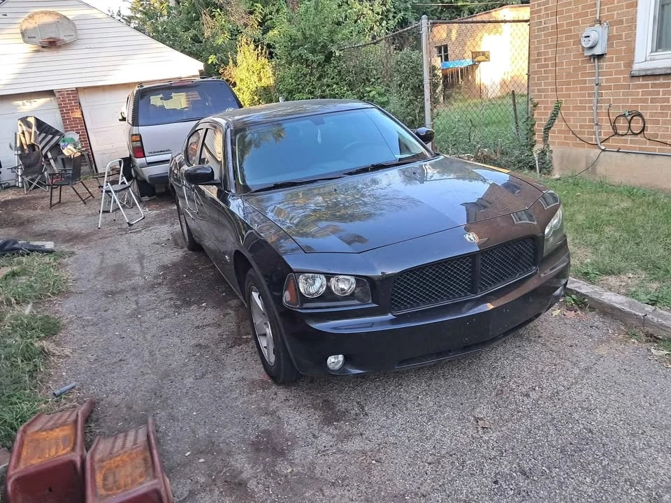 2010 Dodge Charger 6th Gen - Image 2 of 6