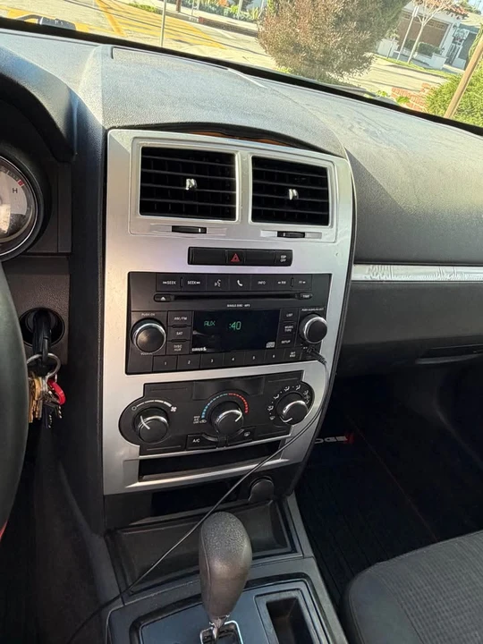 2010 Dodge Charger 6th Gen - Image 13 of 19
