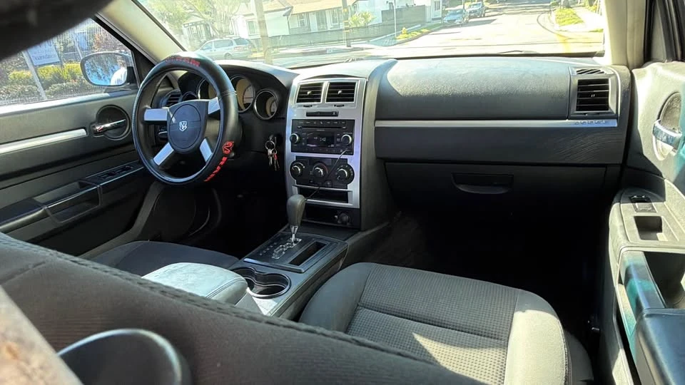 2010 Dodge Charger 6th Gen - Image 3 of 19