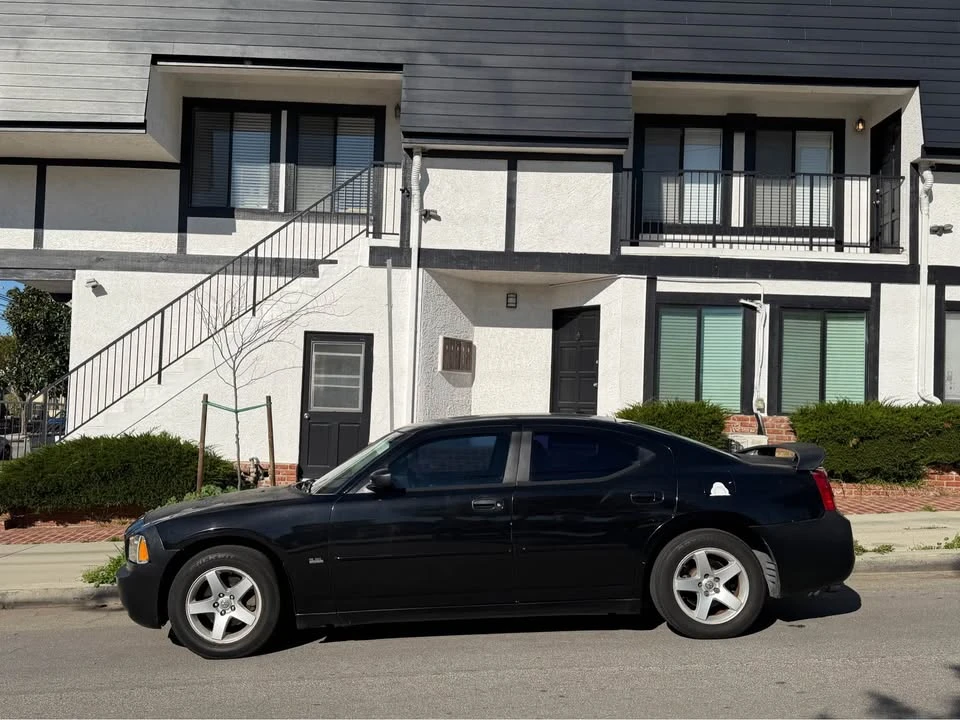 2010 Dodge Charger 6th Gen - Image 6 of 19
