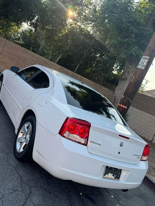 2010 Dodge Charger 6th Gen - Image 3 of 4