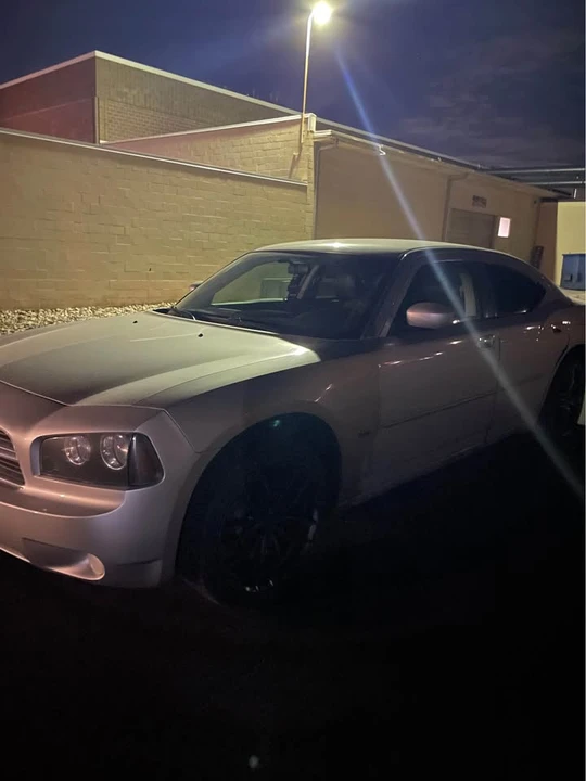 2010 Dodge Charger 6th Gen - Image 2 of 2