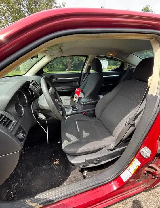 2010 Dodge Charger 6th Gen - Image 7 of 9
