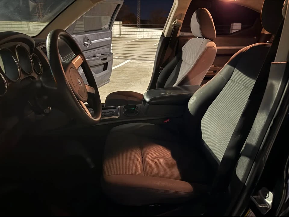 2010 Dodge Charger 6th Gen - Image 7 of 8