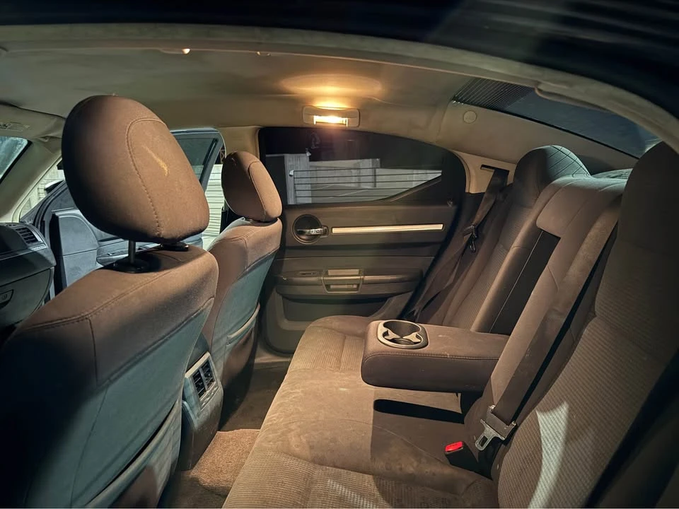 2010 Dodge Charger 6th Gen - Image 8 of 8