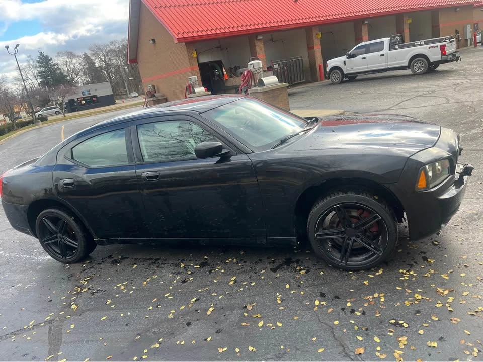 2010 Dodge Charger 6th Gen - Image 5 of 14