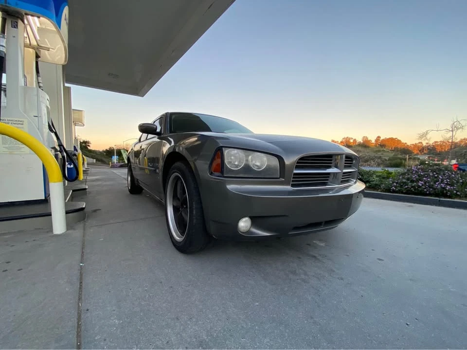 2010 Dodge Charger 6th Gen - Image 6 of 10