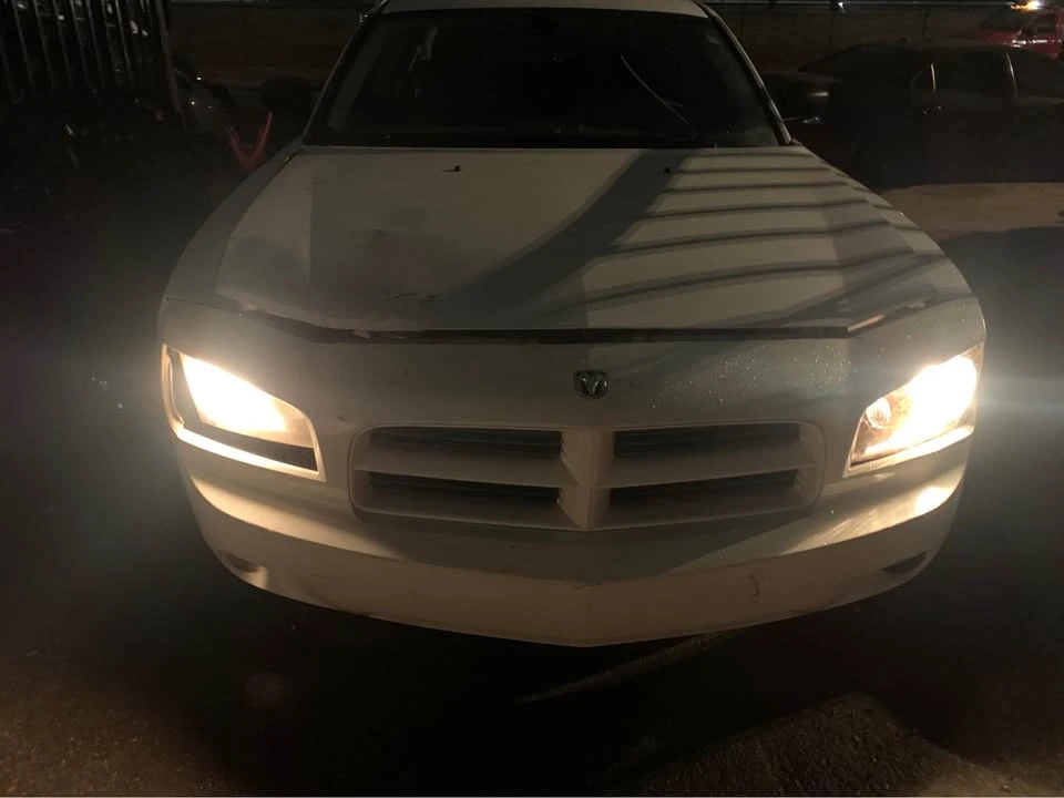 2010 Dodge Charger 6th Gen - Image 6 of 9