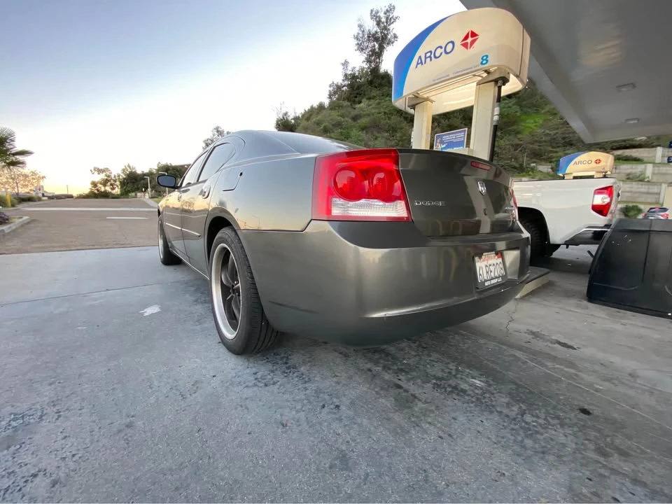 2010 Dodge Charger 6th Gen - Image 4 of 10