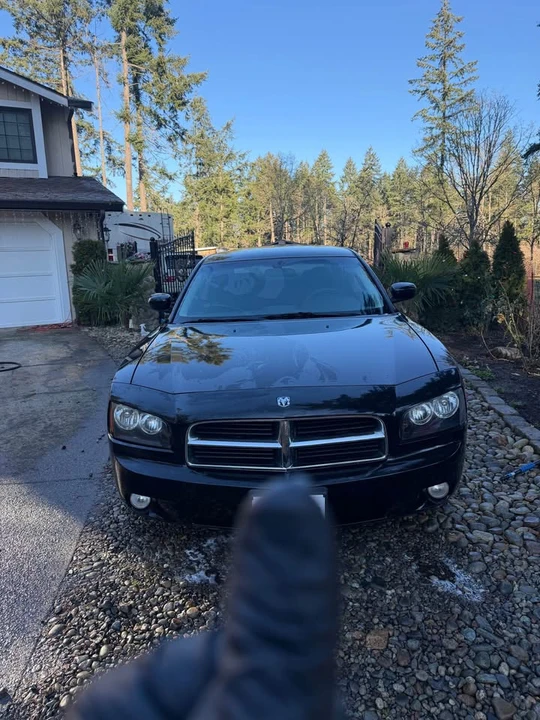 2010 Dodge Charger 6th Gen - Image 3 of 7