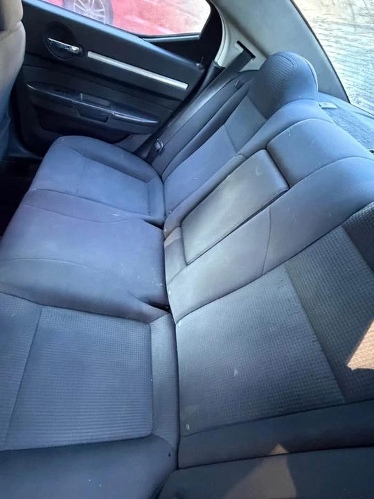 2010 Dodge Charger 6th Gen - Image 6 of 7