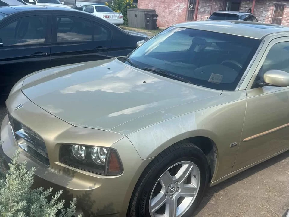 2010 Dodge Charger 6th Gen - Image 2 of 5