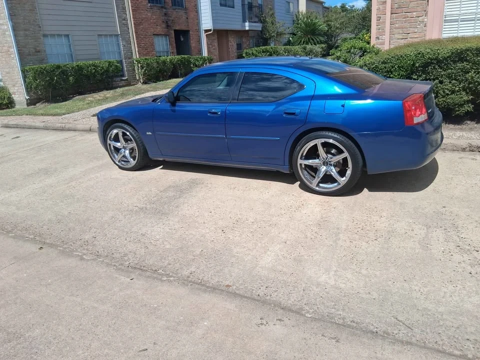 2010 Dodge Charger 6th Gen - Image 8 of 13