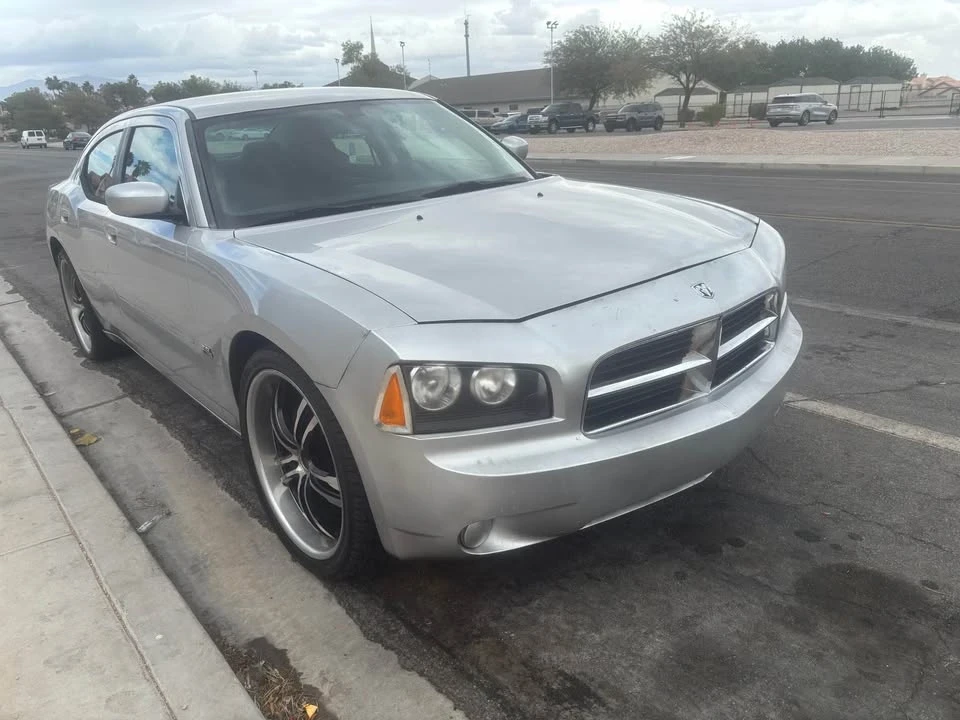 2010 Dodge Charger 6th Gen - Image 3 of 9