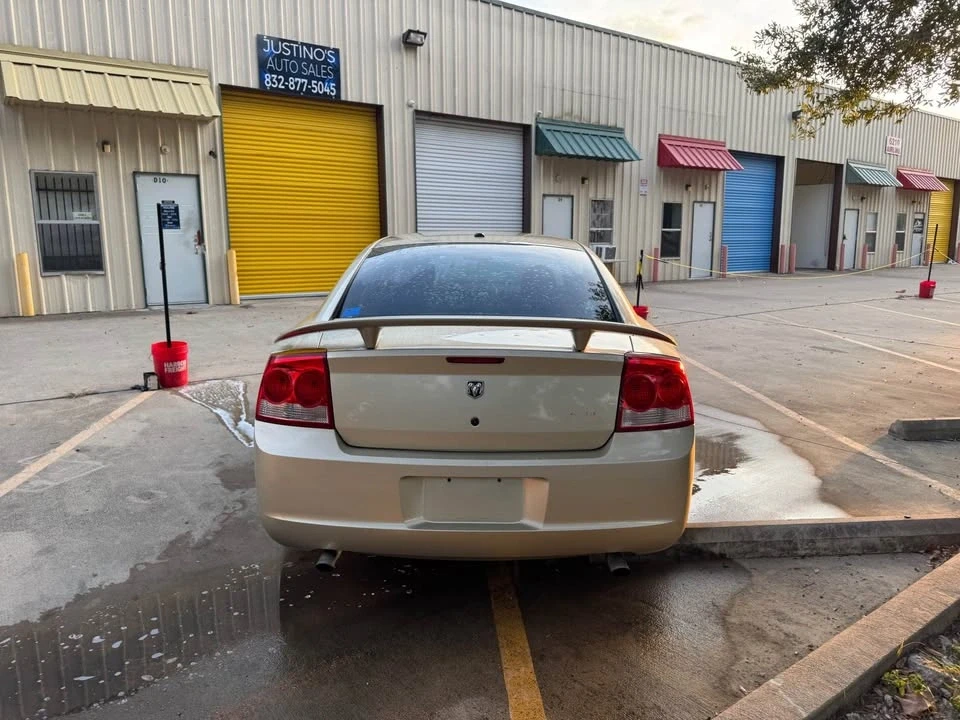 2010 Dodge Charger 6th Gen - Image 5 of 12