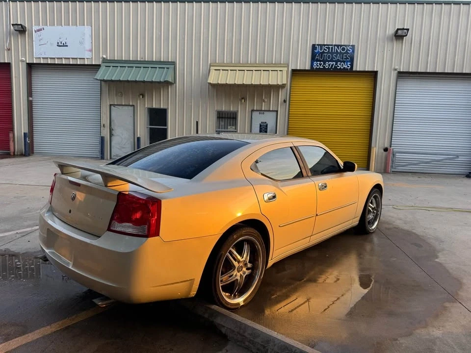 2010 Dodge Charger 6th Gen - Image 4 of 12