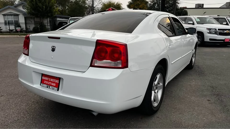 2010 Dodge Charger 6th Gen - Image 15 of 16