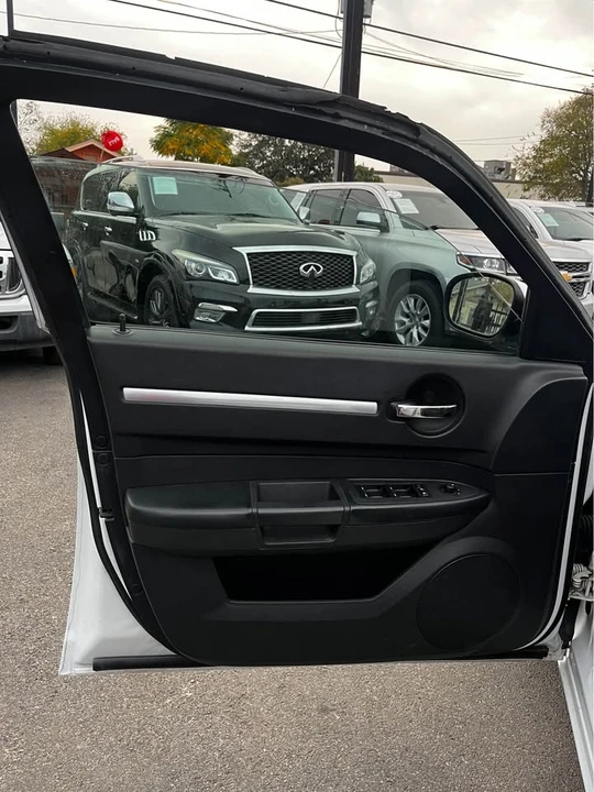 2010 Dodge Charger 6th Gen - Image 5 of 16