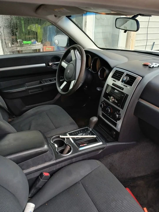 2010 Dodge Charger 6th Gen - Image 6 of 6