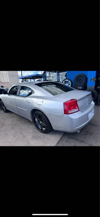 2010 Dodge Charger 6th Gen - Image 3 of 3