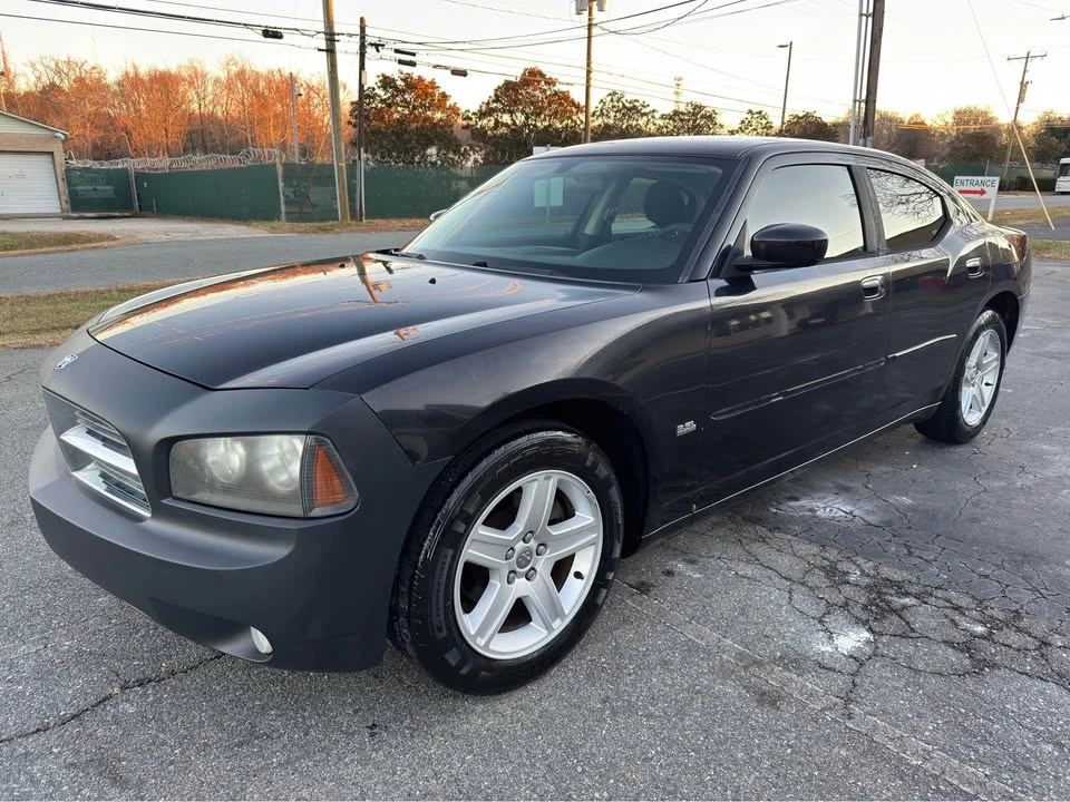 2010 Dodge Charger 6th Gen - Image 2 of 11