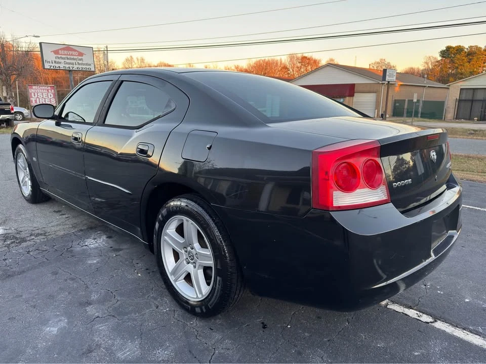 2010 Dodge Charger 6th Gen - Image 4 of 11