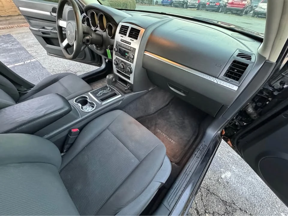 2010 Dodge Charger 6th Gen - Image 7 of 11