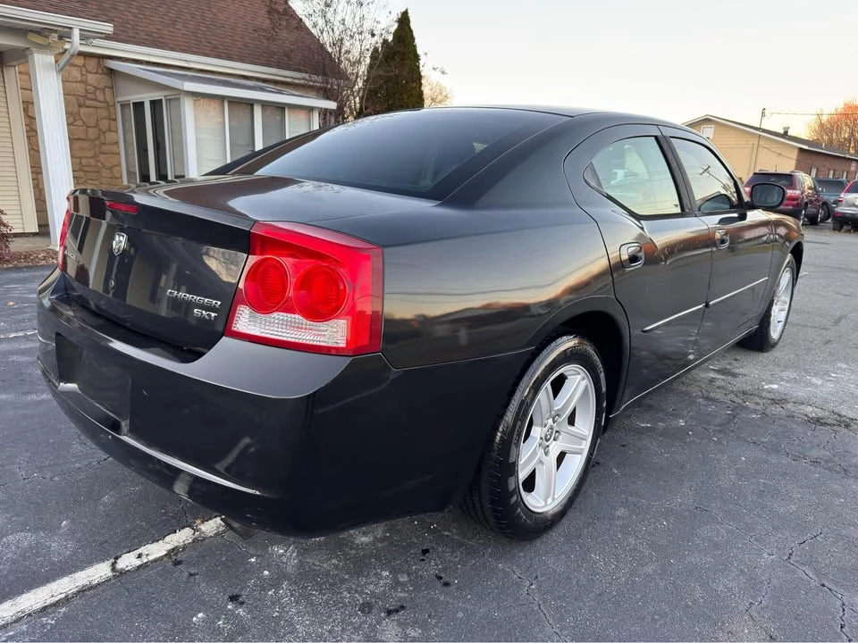 2010 Dodge Charger 6th Gen - Image 3 of 11