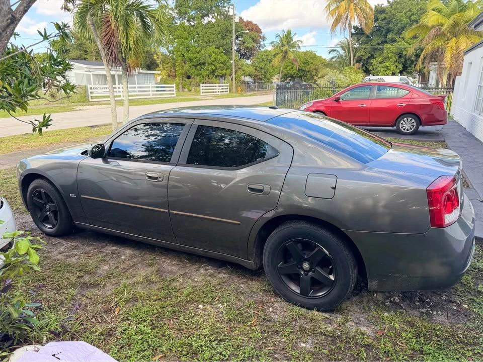 2010 Dodge Charger 6th Gen - Image 3 of 12