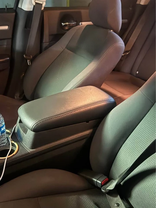 2010 Dodge Charger 6th Gen - Image 5 of 12