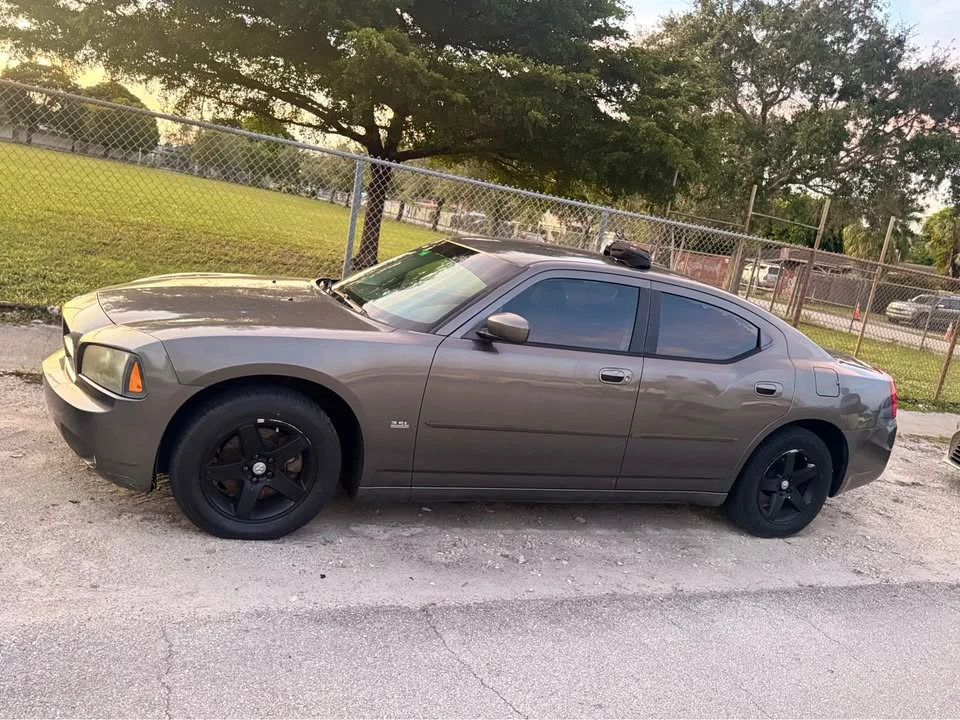 2010 Dodge Charger 6th Gen - Image 10 of 12