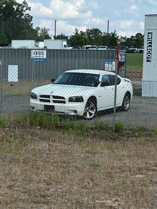 2010 Dodge Charger 6th Gen - Image 4 of 4