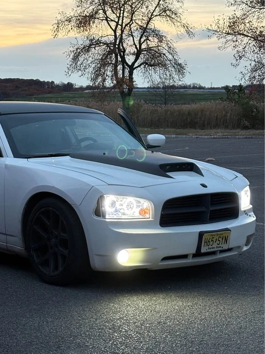 2010 Dodge Charger 6th Gen - Image 7 of 8