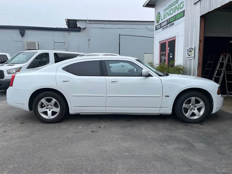 2010 Dodge Charger 6th Gen - Image 3 of 7