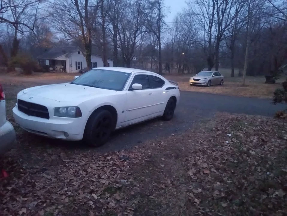 2010 Dodge Charger 6th Gen - Image 3 of 4