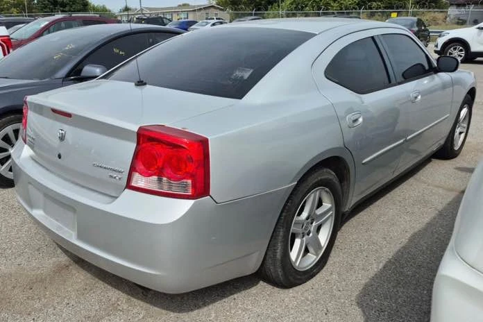 2010 Dodge Charger 6th Gen - Image 4 of 5
