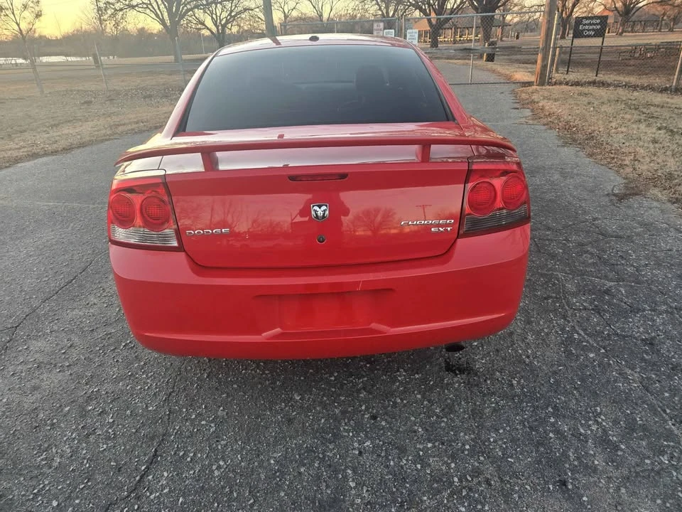 2010 Dodge Charger 6th Gen - Image 4 of 7