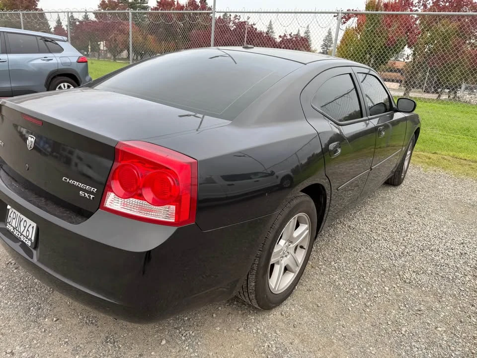 2010 Dodge Charger 6th Gen - Image 3 of 8