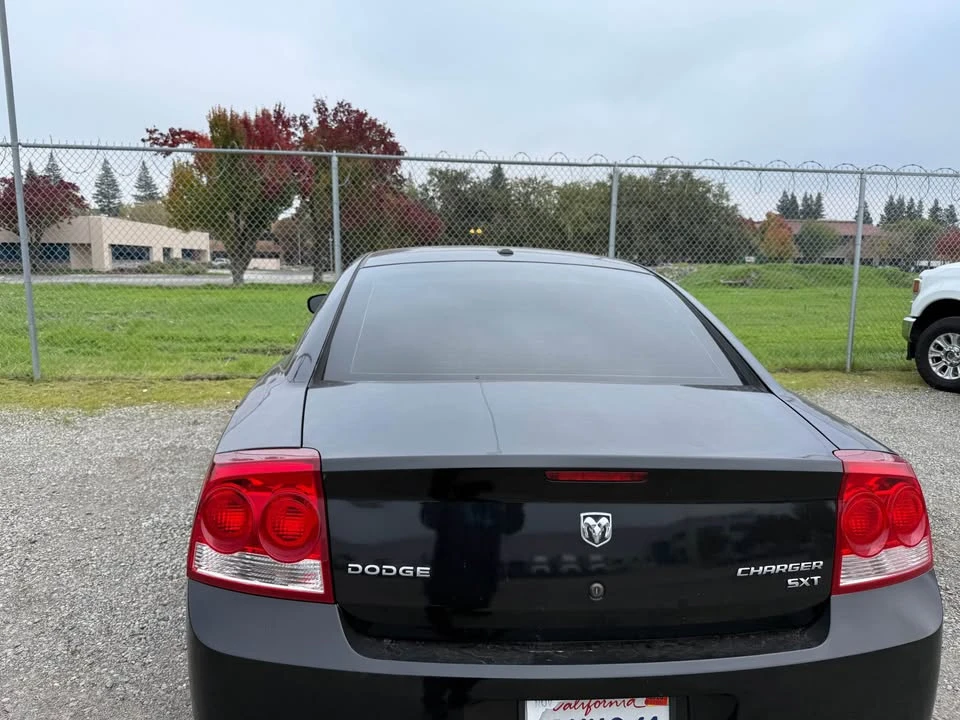 2010 Dodge Charger 6th Gen - Image 4 of 8