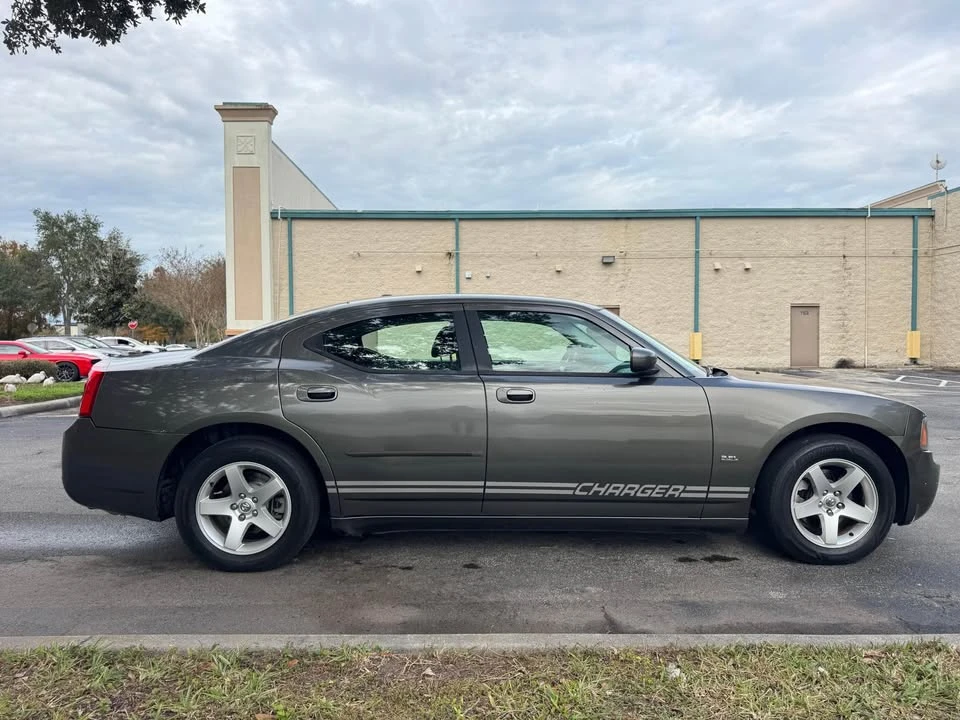 2010 Dodge Charger 6th Gen - Image 14 of 16
