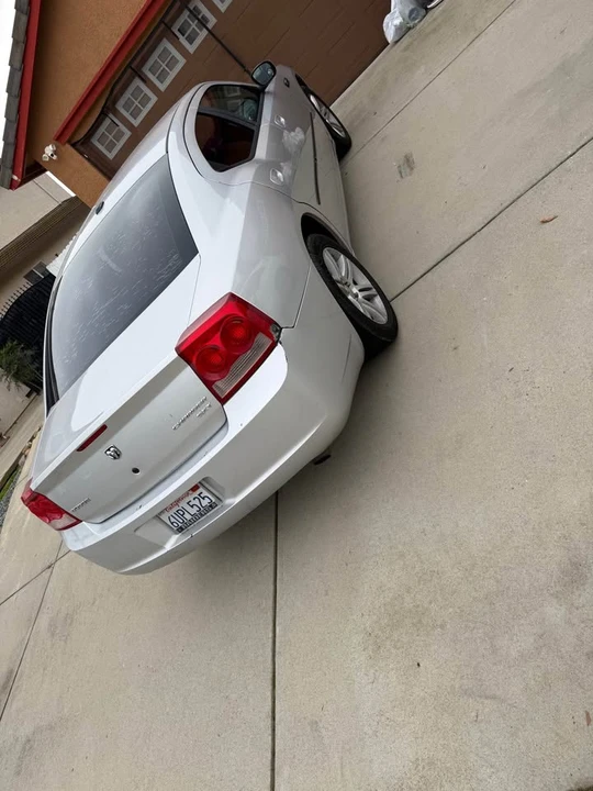 2010 Dodge Charger 6th Gen - Image 2 of 11