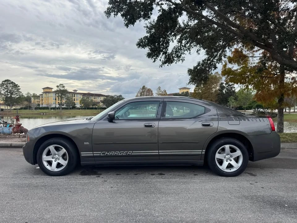 2010 Dodge Charger 6th Gen - Image 7 of 16