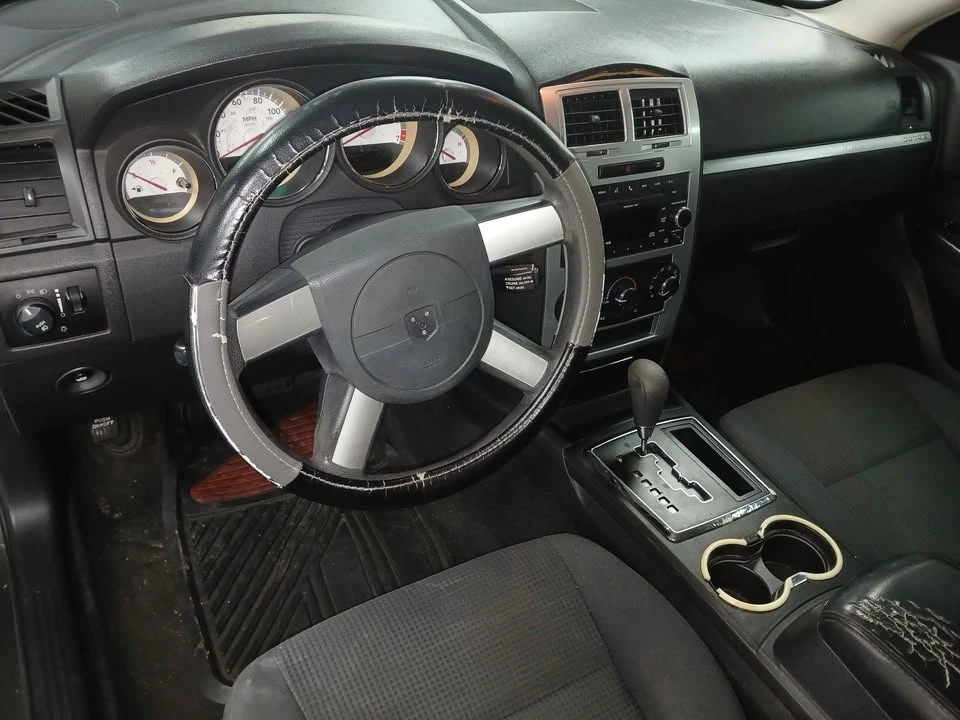 2010 Dodge Charger 6th Gen - Image 6 of 10