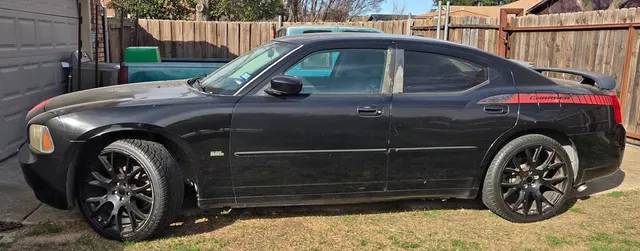 2010 Dodge Charger SXT Sedan 4D