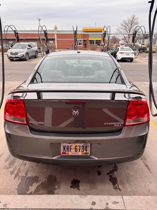 2010 Dodge Charger 6th Gen - Image 5 of 10