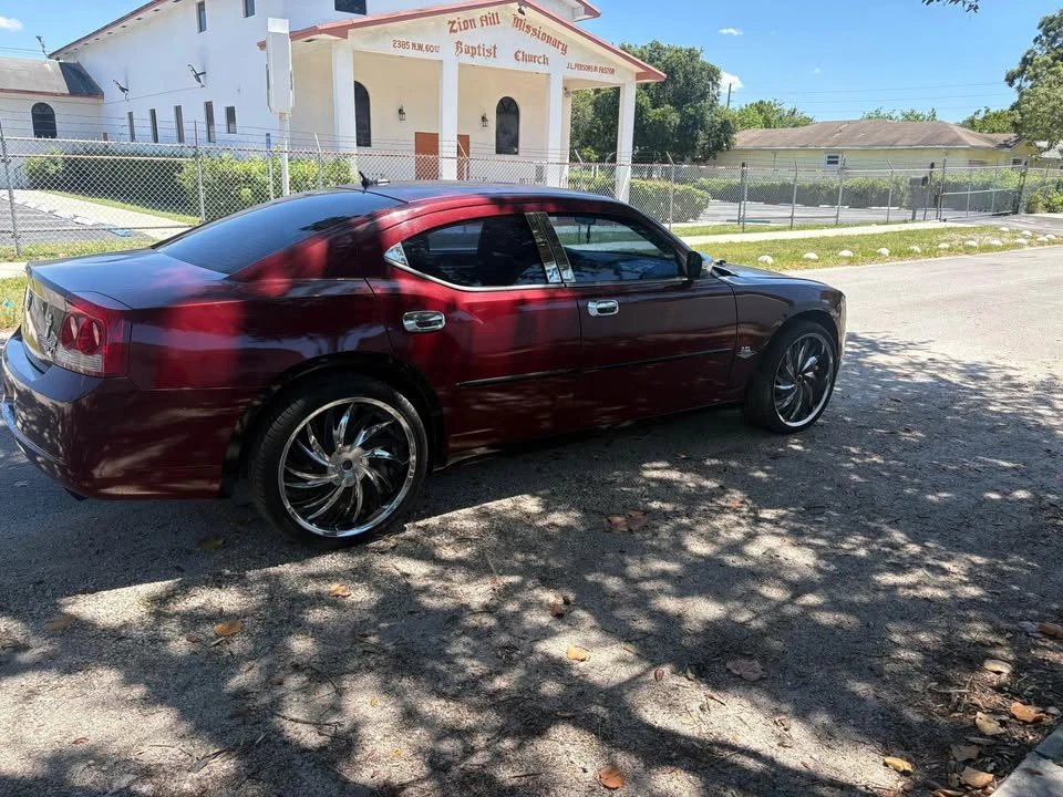 2010 Dodge Charger 6th Gen - Image 3 of 10