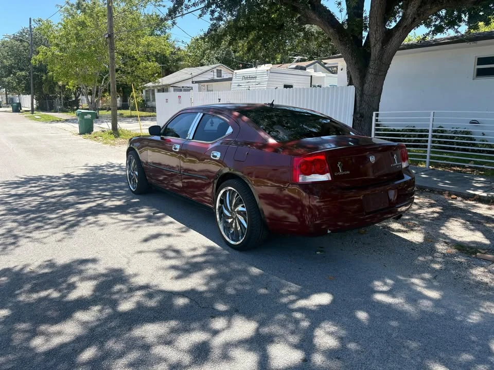 2010 Dodge Charger 6th Gen - Image 5 of 10