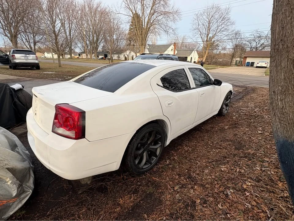 2010 Dodge Charger 6th Gen - Image 2 of 14