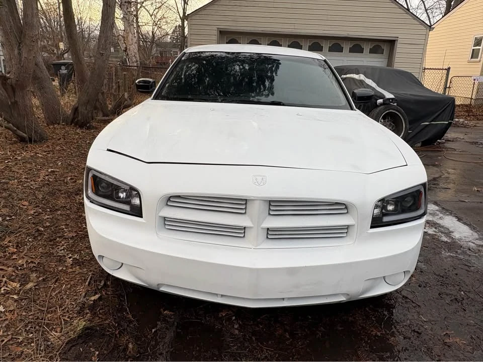 2010 Dodge Charger 6th Gen - Image 4 of 14