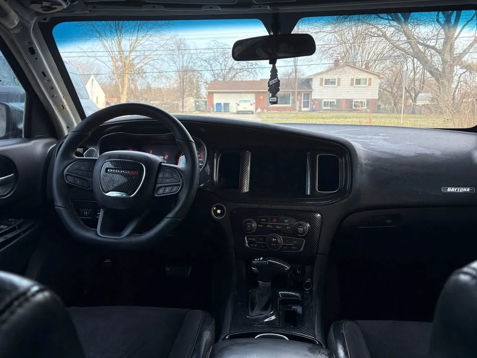 2010 Dodge Charger 6th Gen - Image 9 of 14